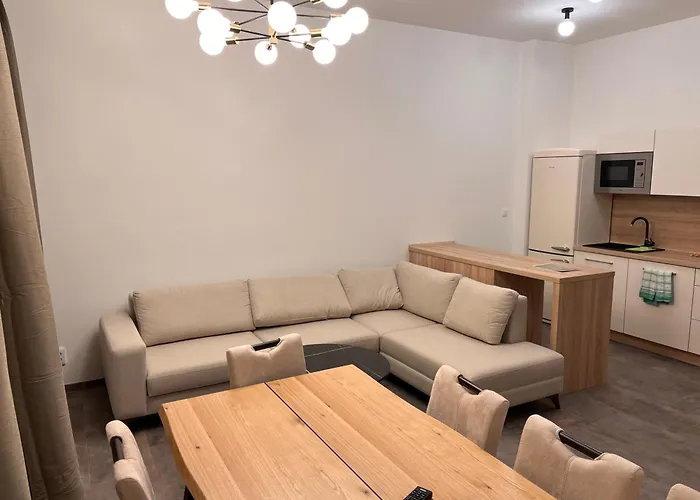 Pearl Bee Deluxe Plzen